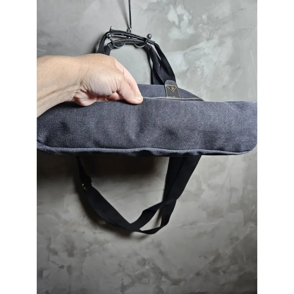 Gray Canvas Shoulder/Messenger Laptop/Book Bag w/ Adjustable Strap Fits 13-14 in